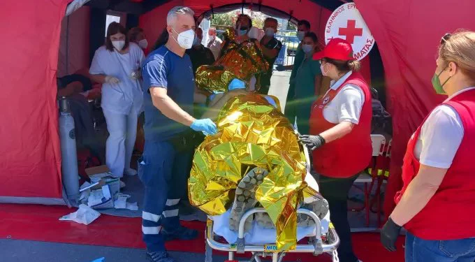 Sanitäter bei Boot Tragödie bei Pylos in Griechenland
