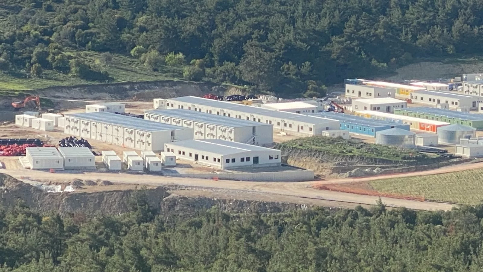 Bauarbeiten am Geflüchtetencamp bei Plati-Vastria auf Lesbos